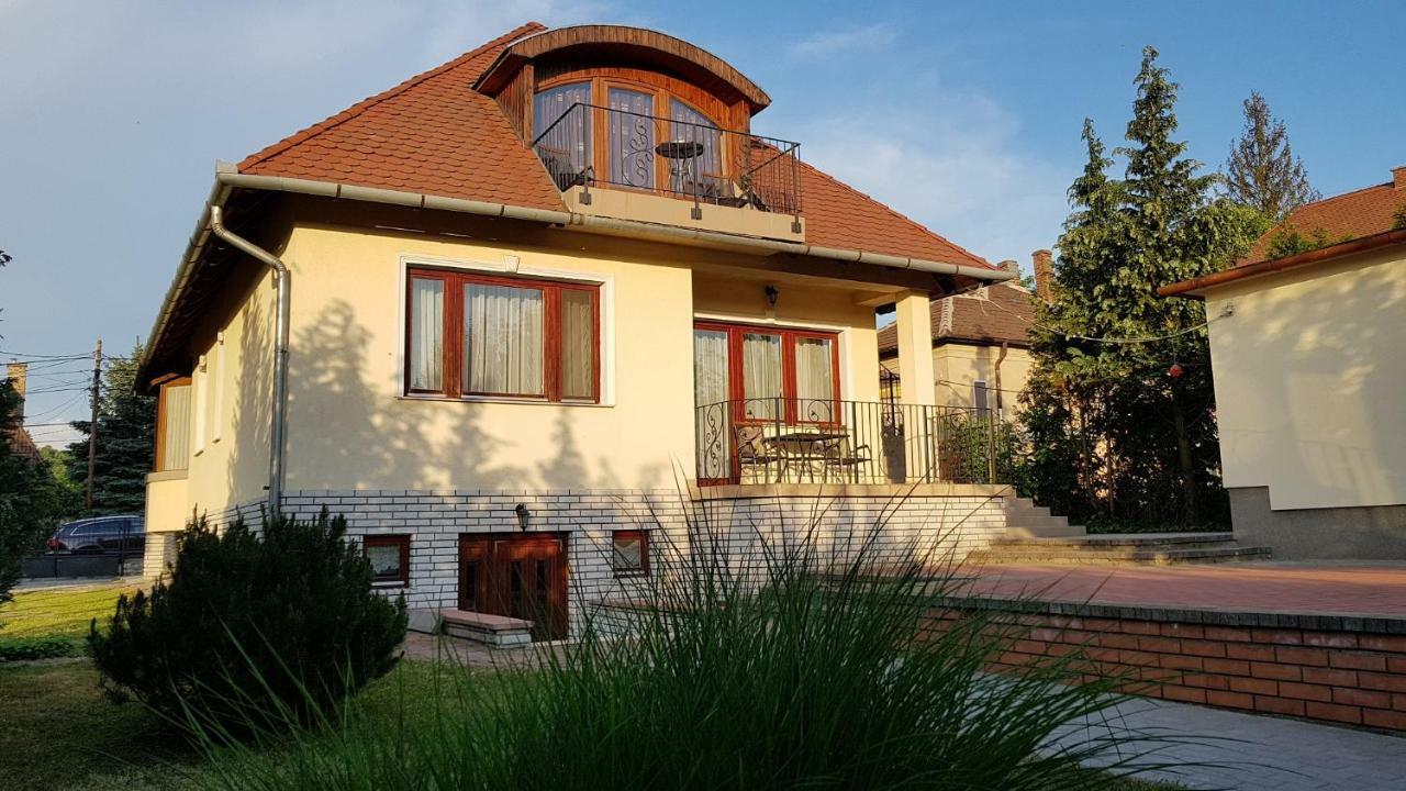 Villa Maria Apartman มิชโคลซ์ ภายนอก รูปภาพ
