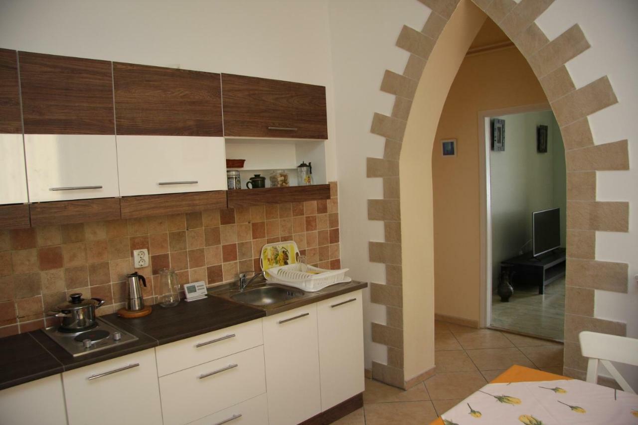Villa Maria Apartman มิชโคลซ์ ภายนอก รูปภาพ