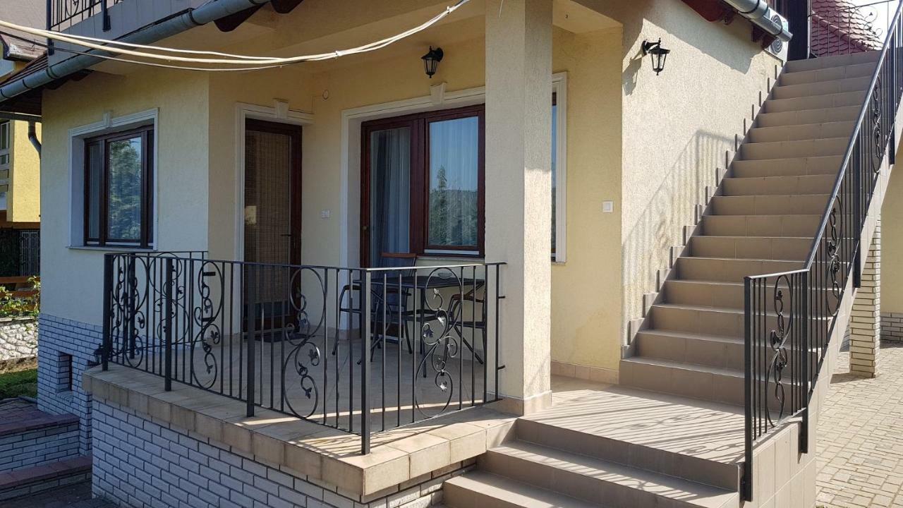 Villa Maria Apartman มิชโคลซ์ ภายนอก รูปภาพ